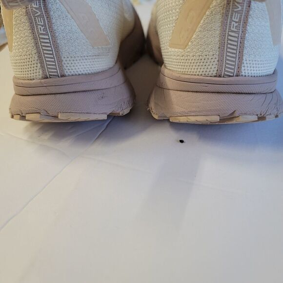 Brooks running shoes rev 4.0 - Picture 3 of 12